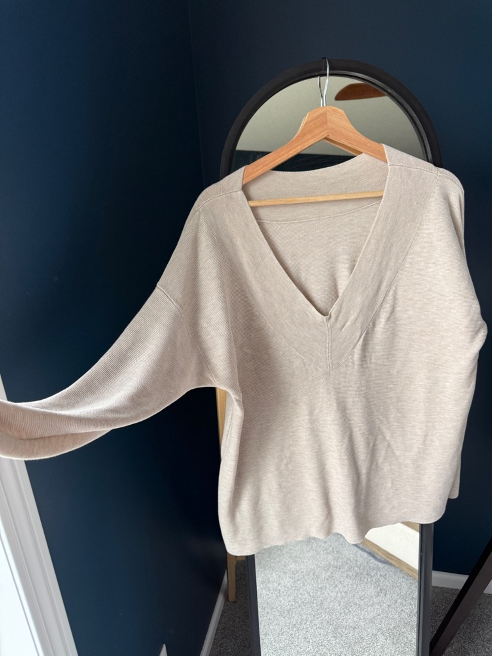 Eileen Fisher V-Neck Lightweight Oatmeal sweater Lyocell & Silk